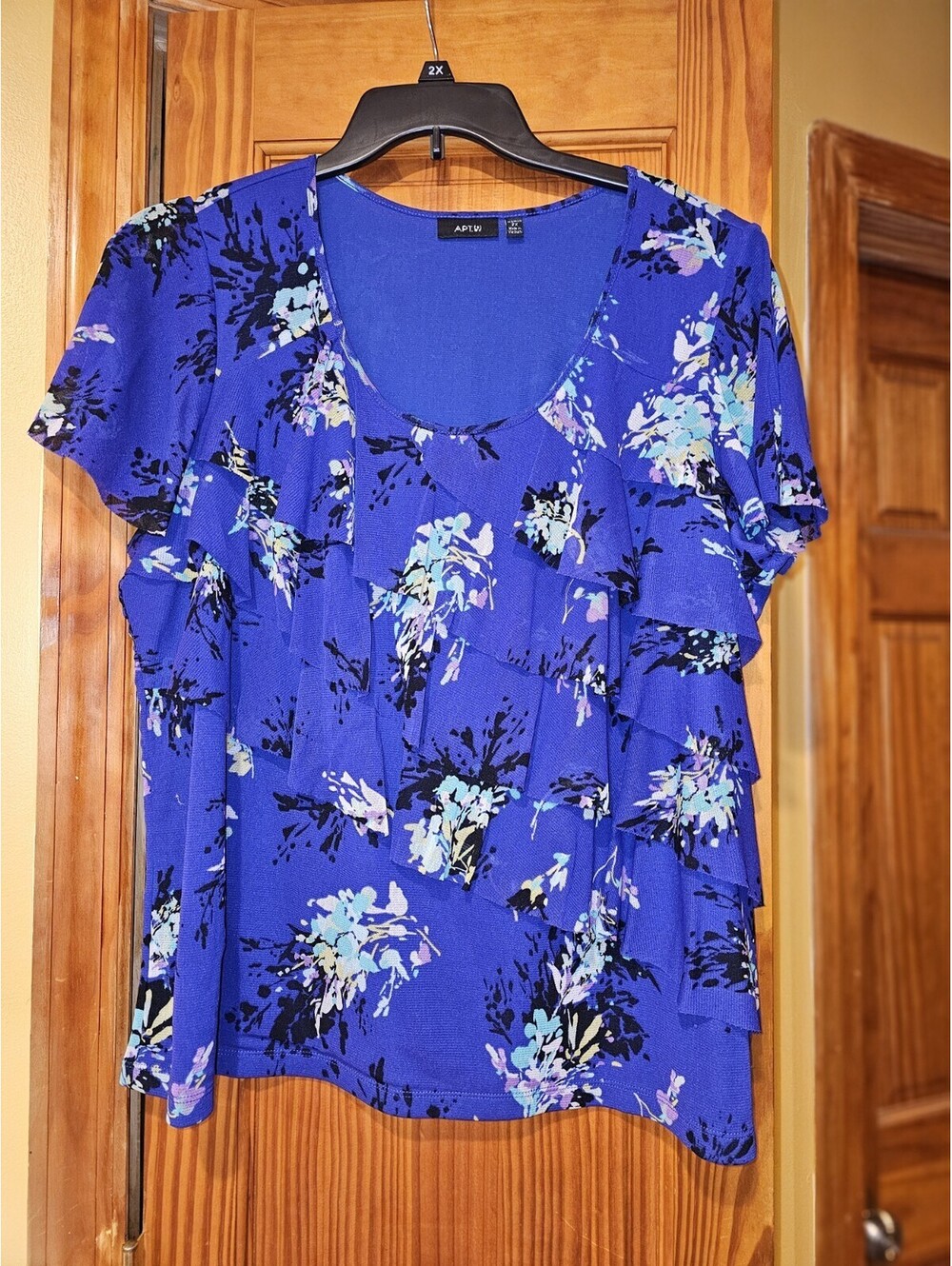 Apt 9 Woman Womens Plus 2x Indigo Floral Blouse